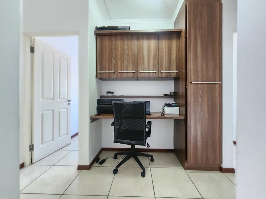 3 Bedroom Property for Sale in Glenvista Gauteng