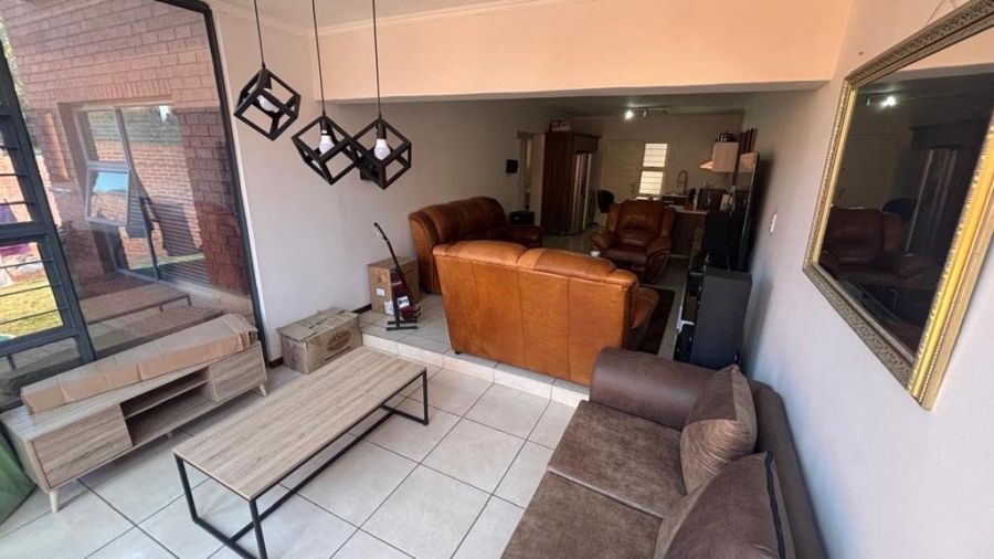 3 Bedroom Property for Sale in Glenvista Gauteng