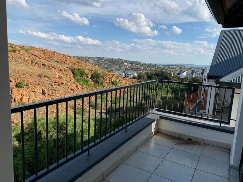1 Bedroom Property for Sale in Oakdene Gauteng