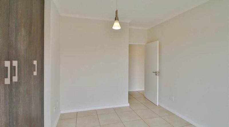 1 Bedroom Property for Sale in Oakdene Gauteng