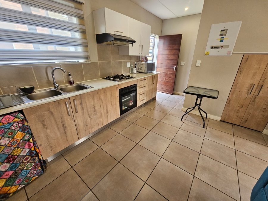 2 Bedroom Property for Sale in Albertsdal Gauteng