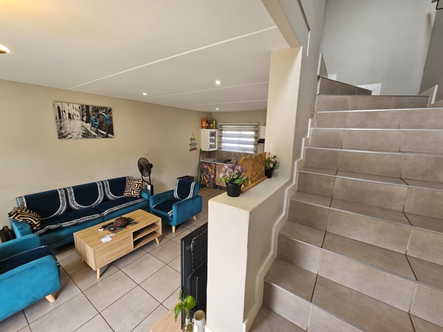 2 Bedroom Property for Sale in Albertsdal Gauteng