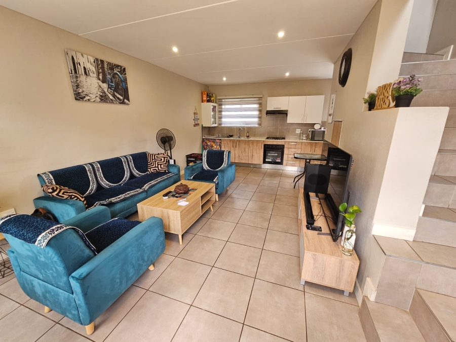 2 Bedroom Property for Sale in Albertsdal Gauteng