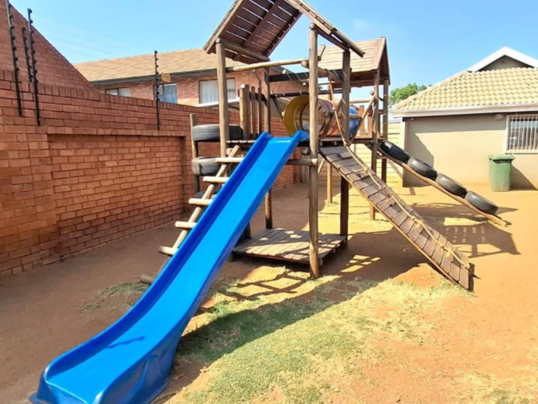 2 Bedroom Property for Sale in Florentia Gauteng