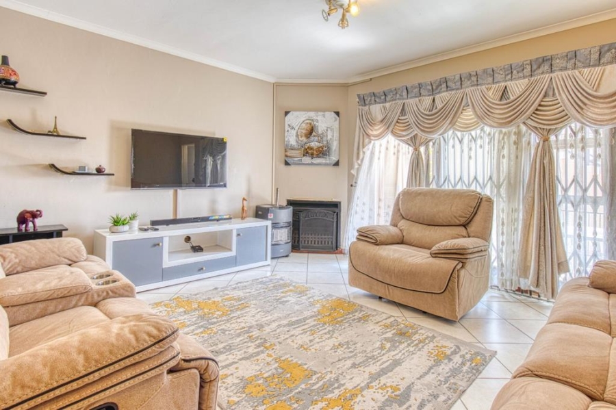 2 Bedroom Property for Sale in Meyersdal Gauteng