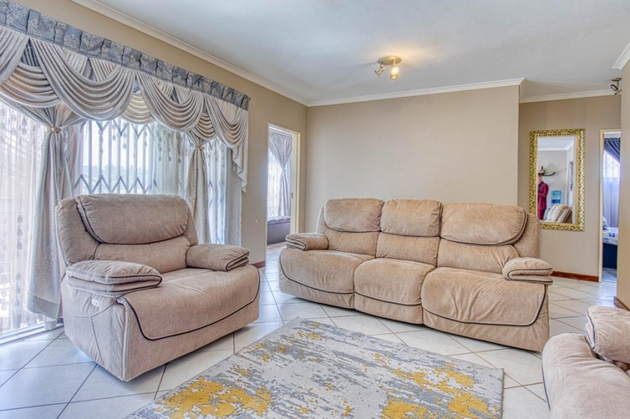 2 Bedroom Property for Sale in Meyersdal Gauteng