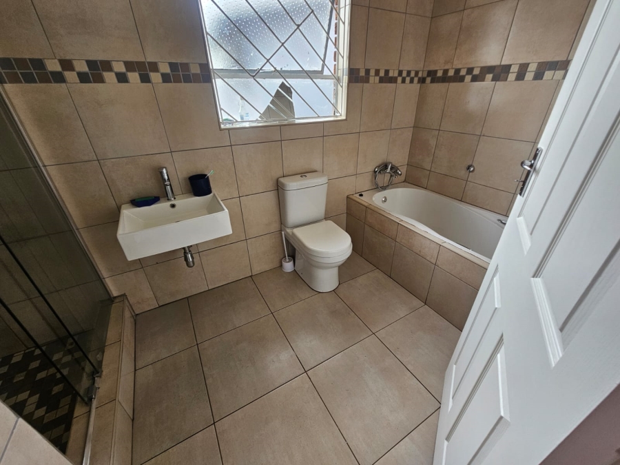 3 Bedroom Property for Sale in Mayberry Park Gauteng