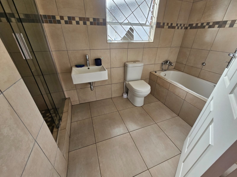 3 Bedroom Property for Sale in Mayberry Park Gauteng