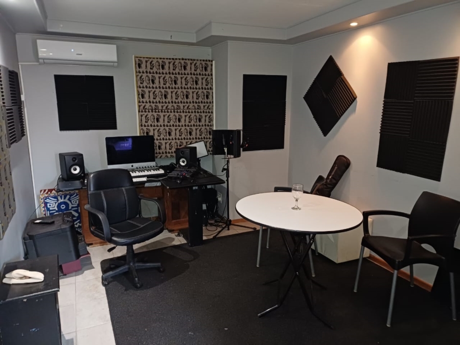 4 Bedroom Property for Sale in Observatory Gauteng