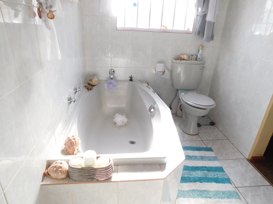 3 Bedroom Property for Sale in Noordkruin Gauteng