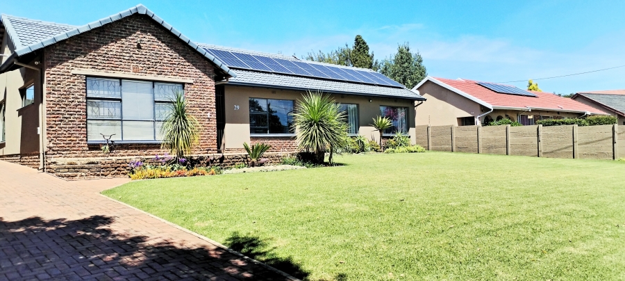 3 Bedroom Property for Sale in Rant En Dal Gauteng