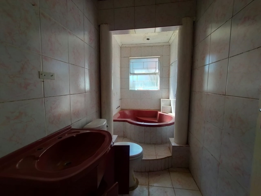 4 Bedroom Property for Sale in Hillside Gauteng