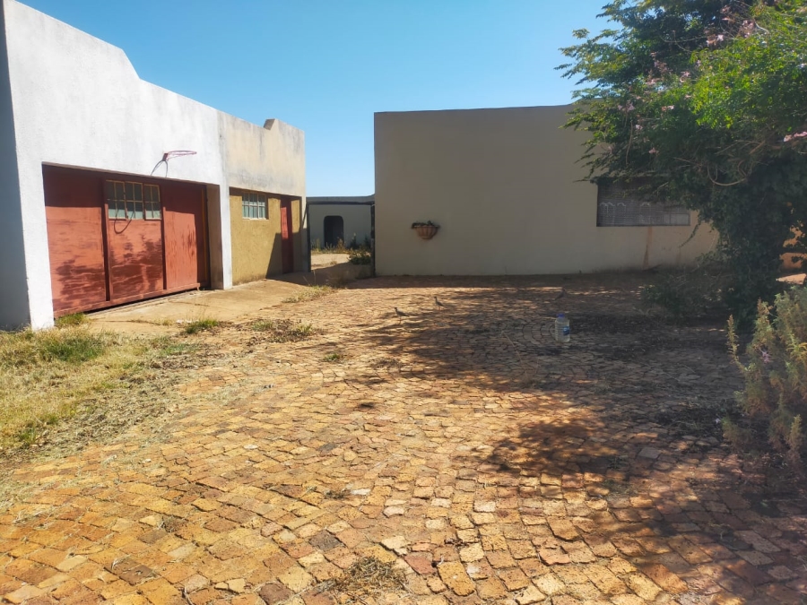4 Bedroom Property for Sale in Hillside Gauteng