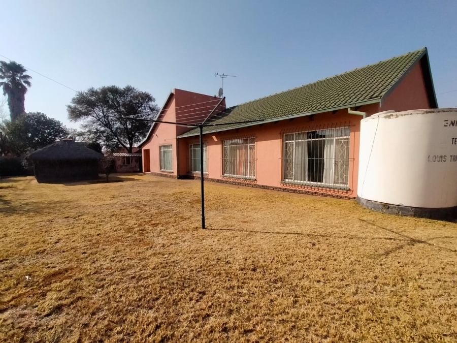 3 Bedroom Property for Sale in Helikonpark Gauteng