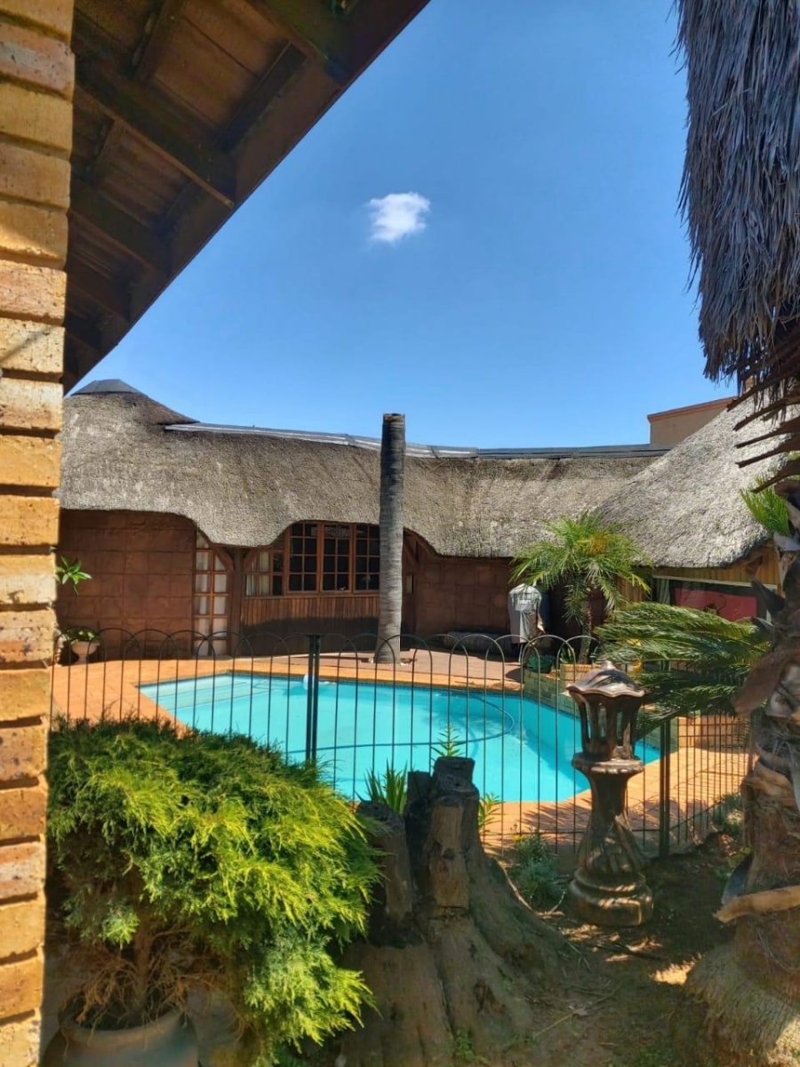 3 Bedroom Property for Sale in Westonaria Gauteng