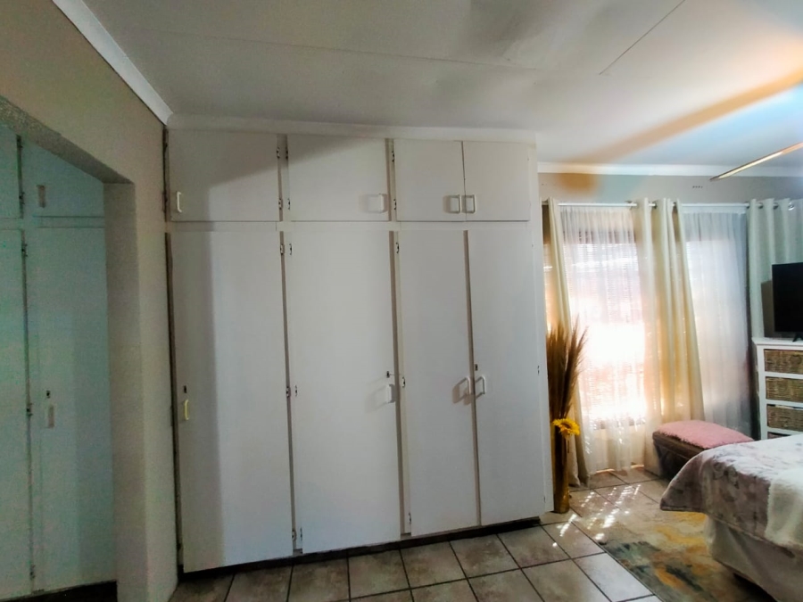 3 Bedroom Property for Sale in Randgate Gauteng