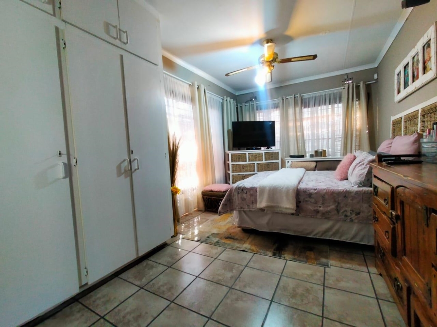 3 Bedroom Property for Sale in Randgate Gauteng