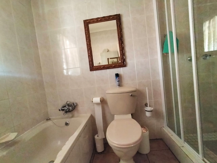 3 Bedroom Property for Sale in Eike Park Gauteng