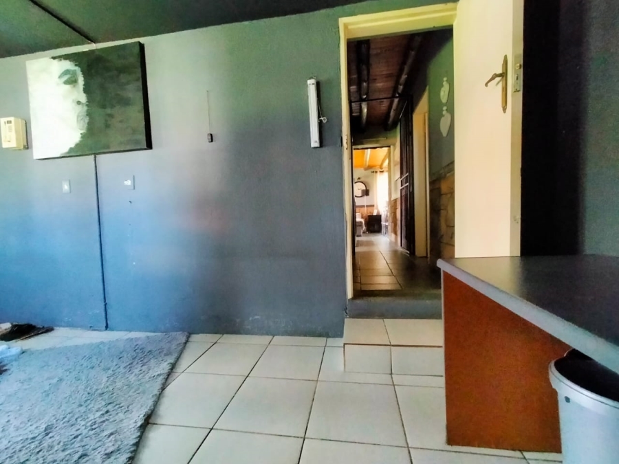 3 Bedroom Property for Sale in Greenhills Gauteng