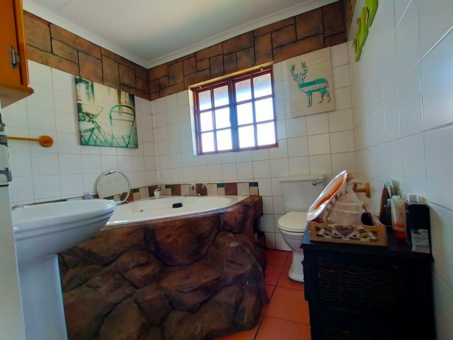 3 Bedroom Property for Sale in Greenhills Gauteng