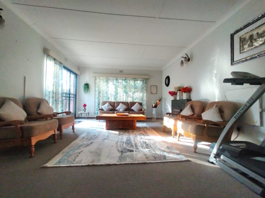 4 Bedroom Property for Sale in Greenhills Gauteng