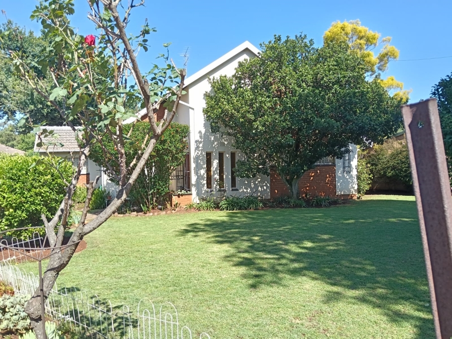 4 Bedroom Property for Sale in Greenhills Gauteng