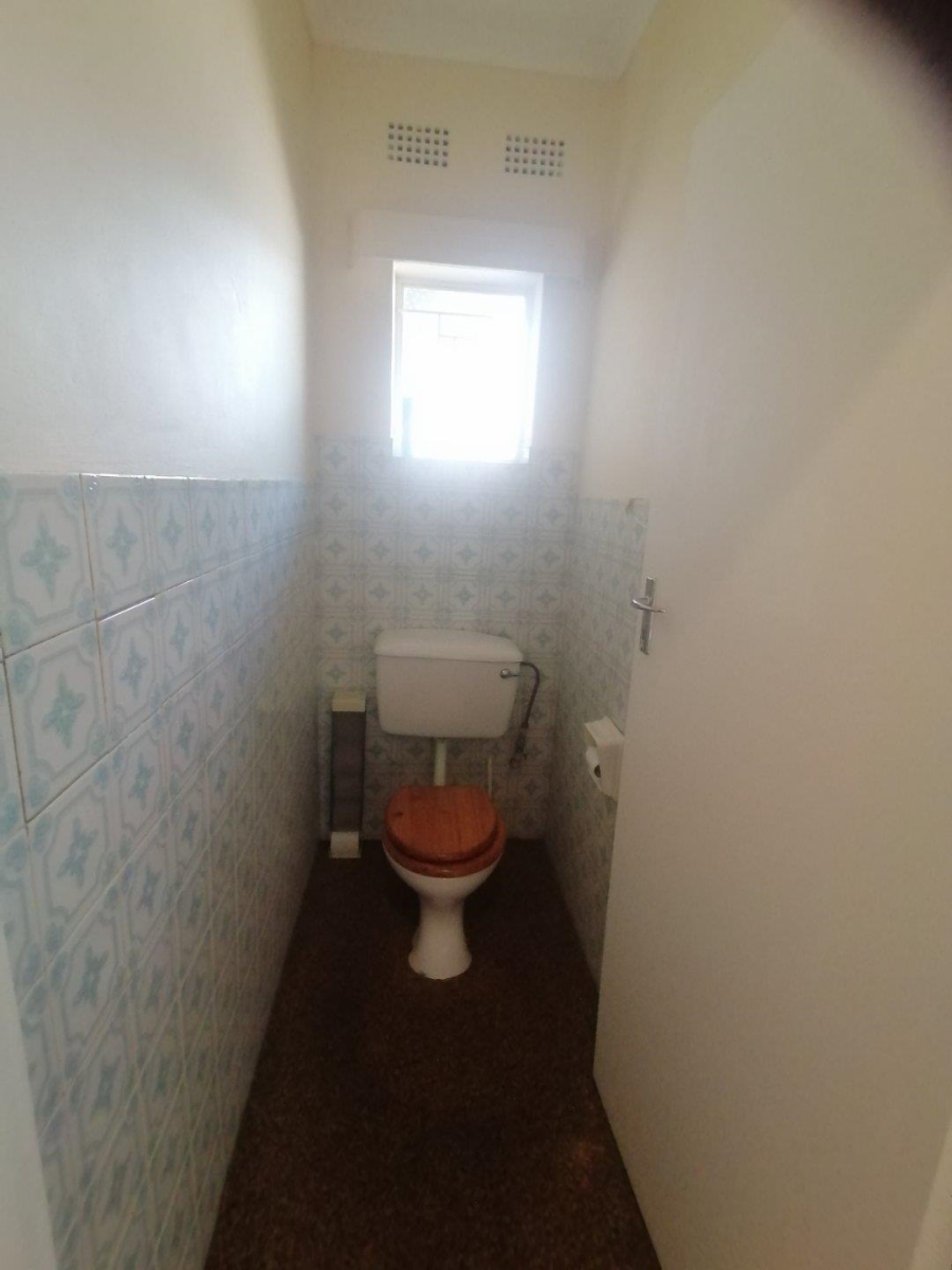 6 Bedroom Property for Sale in Rant En Dal Gauteng