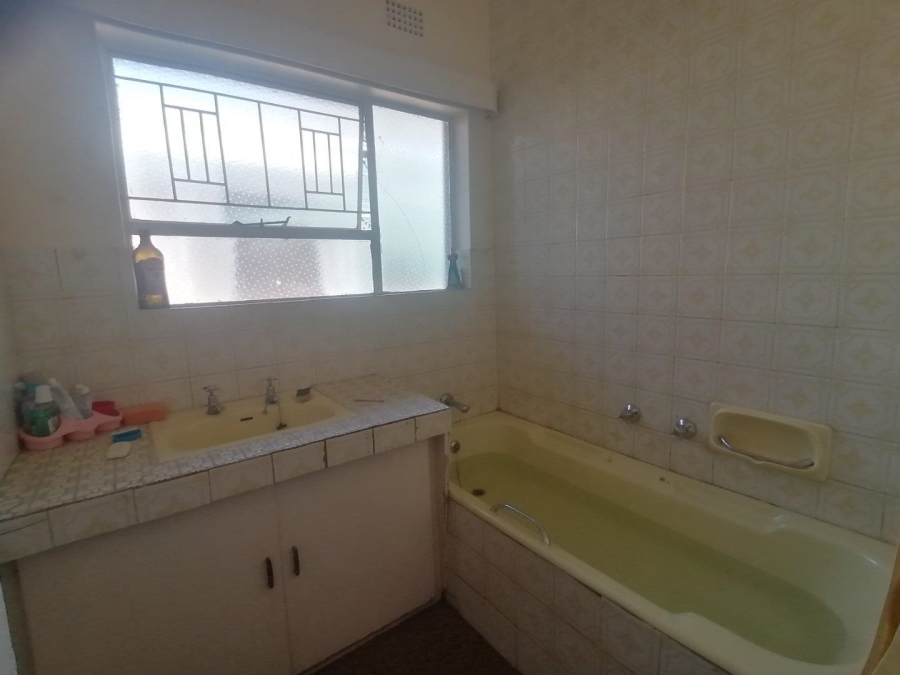 6 Bedroom Property for Sale in Rant En Dal Gauteng