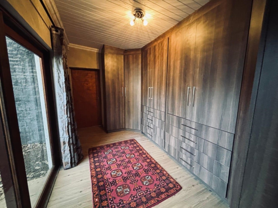 6 Bedroom Property for Sale in Wheatlands A H Gauteng