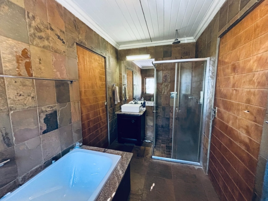 6 Bedroom Property for Sale in Wheatlands A H Gauteng