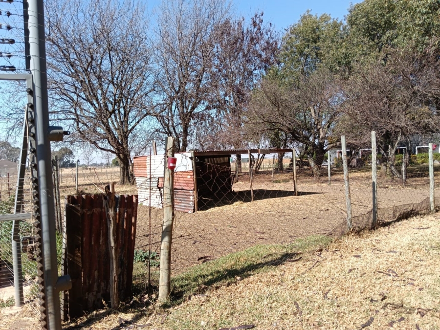 6 Bedroom Property for Sale in Wheatlands A H Gauteng