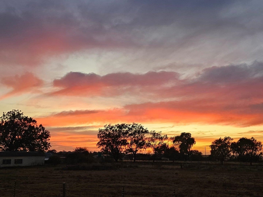 6 Bedroom Property for Sale in Wheatlands A H Gauteng