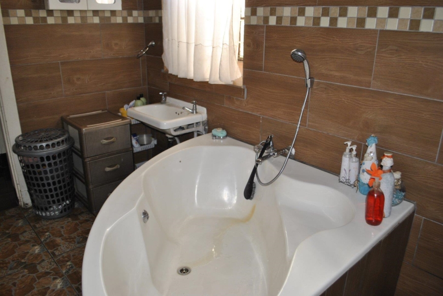 3 Bedroom Property for Sale in West Village Gauteng