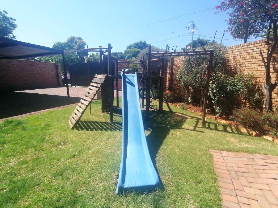 4 Bedroom Property for Sale in Monument Gauteng