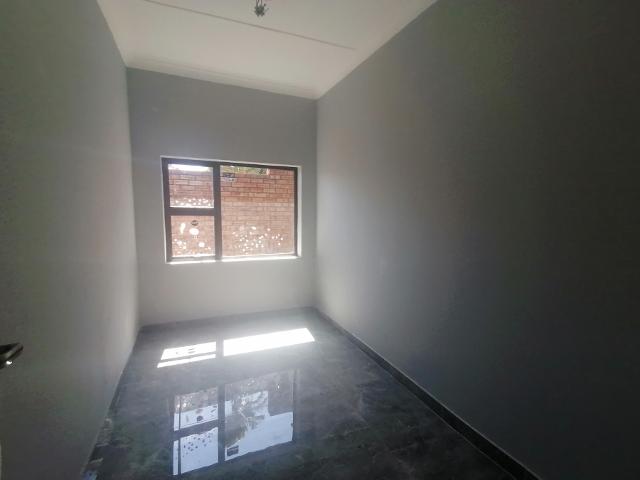 4 Bedroom Property for Sale in Monument Gauteng