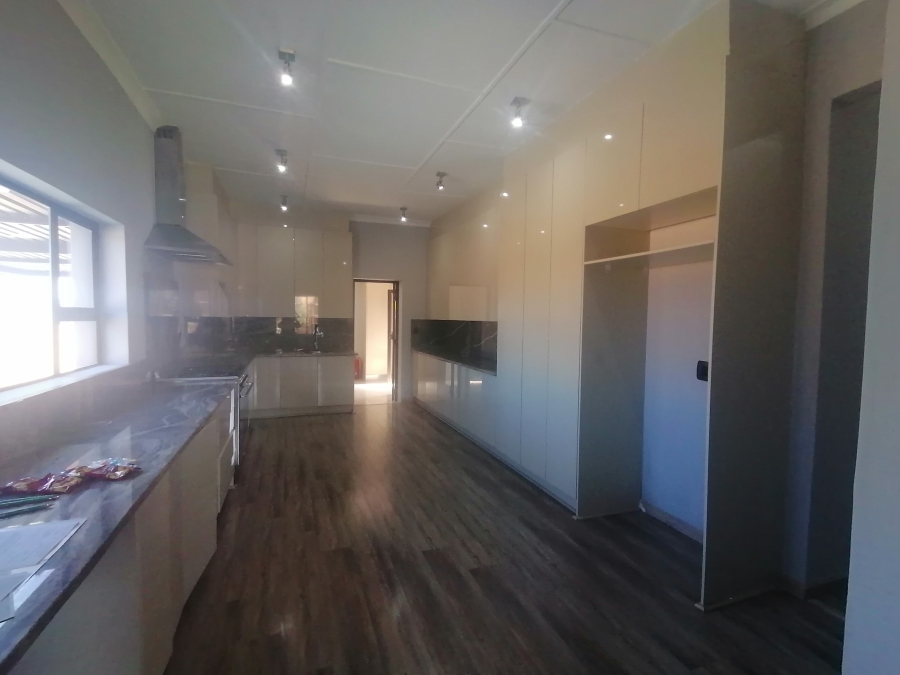 4 Bedroom Property for Sale in Monument Gauteng