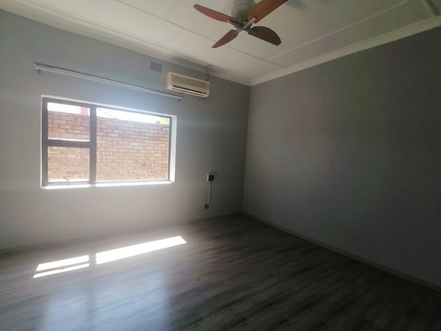 4 Bedroom Property for Sale in Monument Gauteng