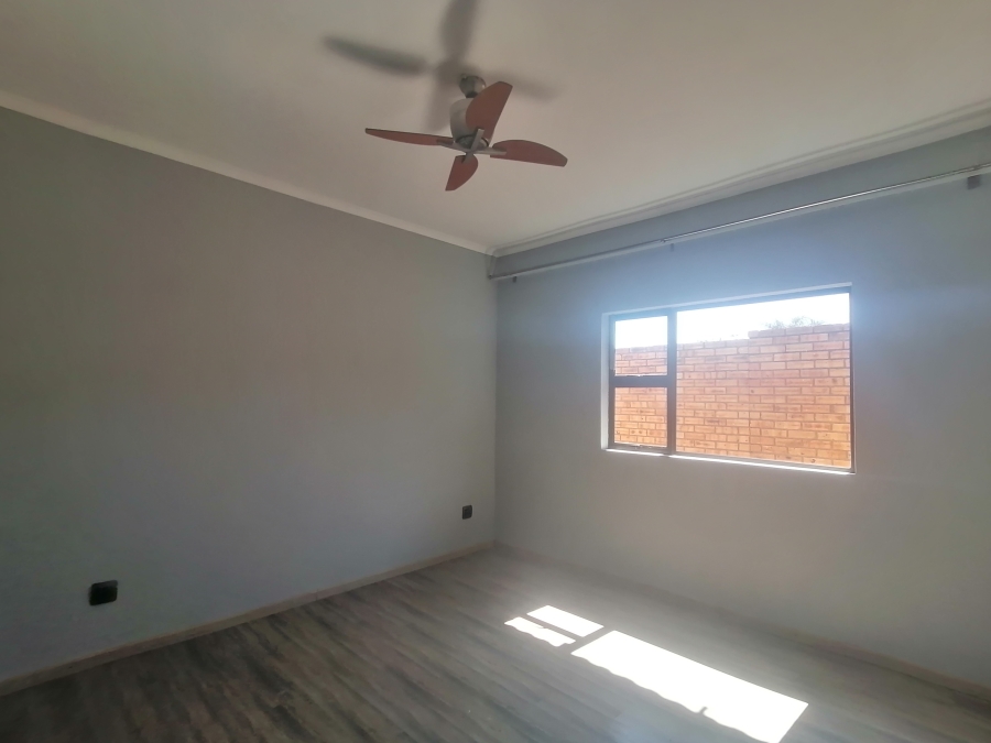 4 Bedroom Property for Sale in Monument Gauteng