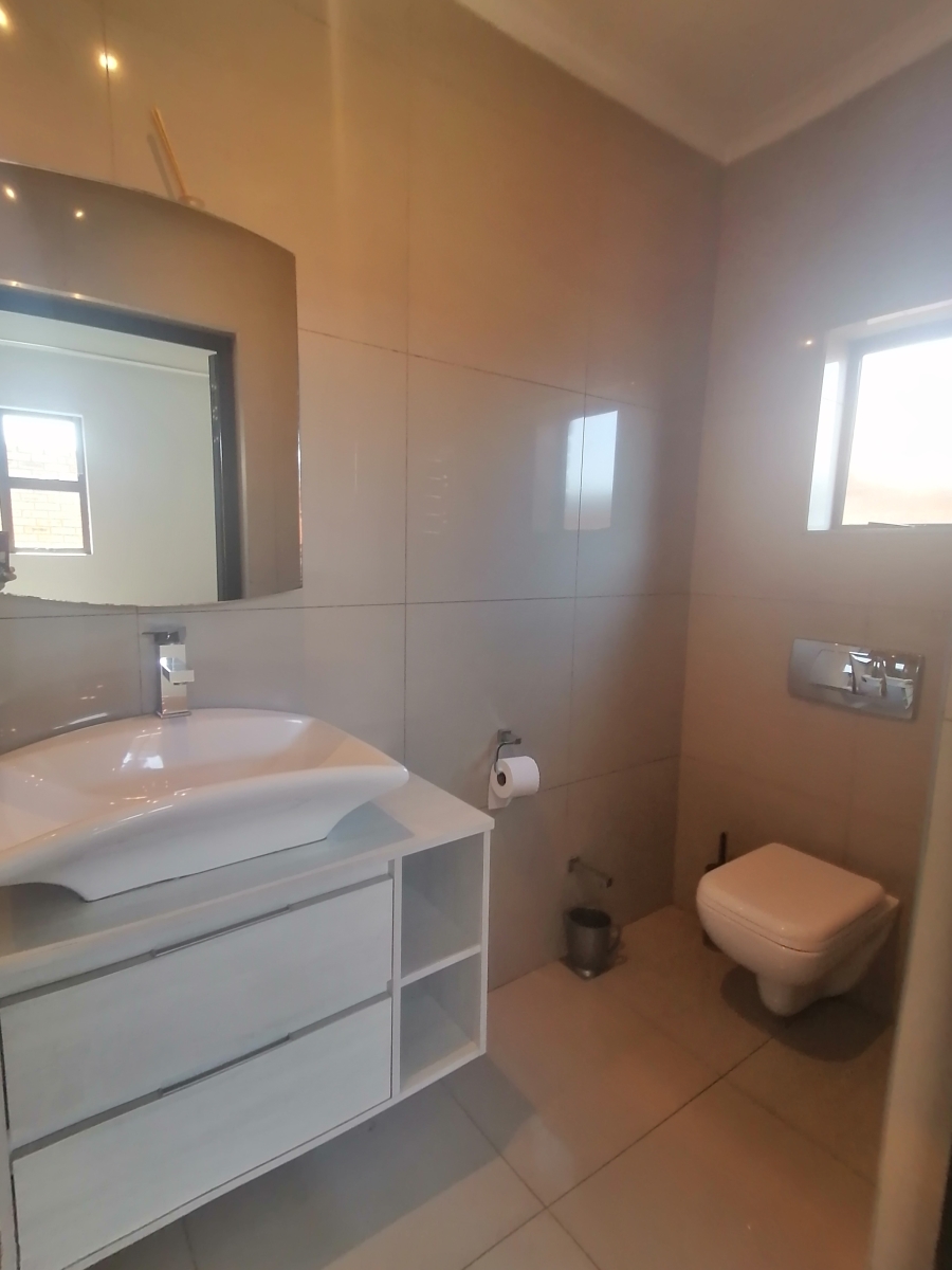 4 Bedroom Property for Sale in Monument Gauteng