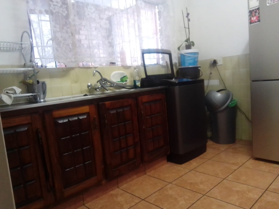 1 Bedroom Property for Sale in Lewisham Gauteng