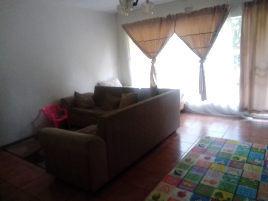 1 Bedroom Property for Sale in Lewisham Gauteng