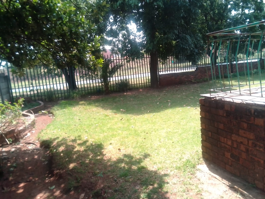 1 Bedroom Property for Sale in Lewisham Gauteng