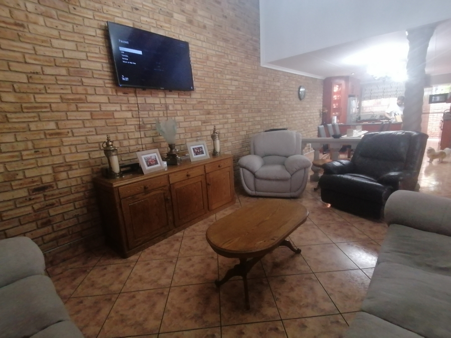 3 Bedroom Property for Sale in Noordheuwel Gauteng