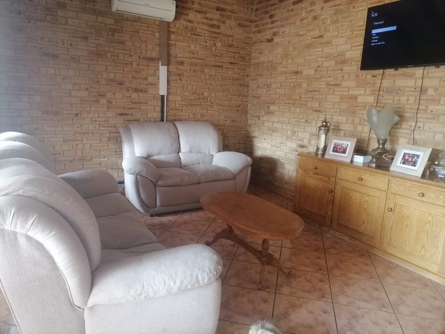 3 Bedroom Property for Sale in Noordheuwel Gauteng