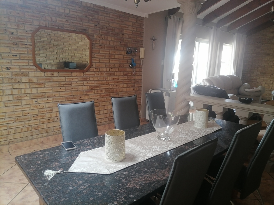 3 Bedroom Property for Sale in Noordheuwel Gauteng