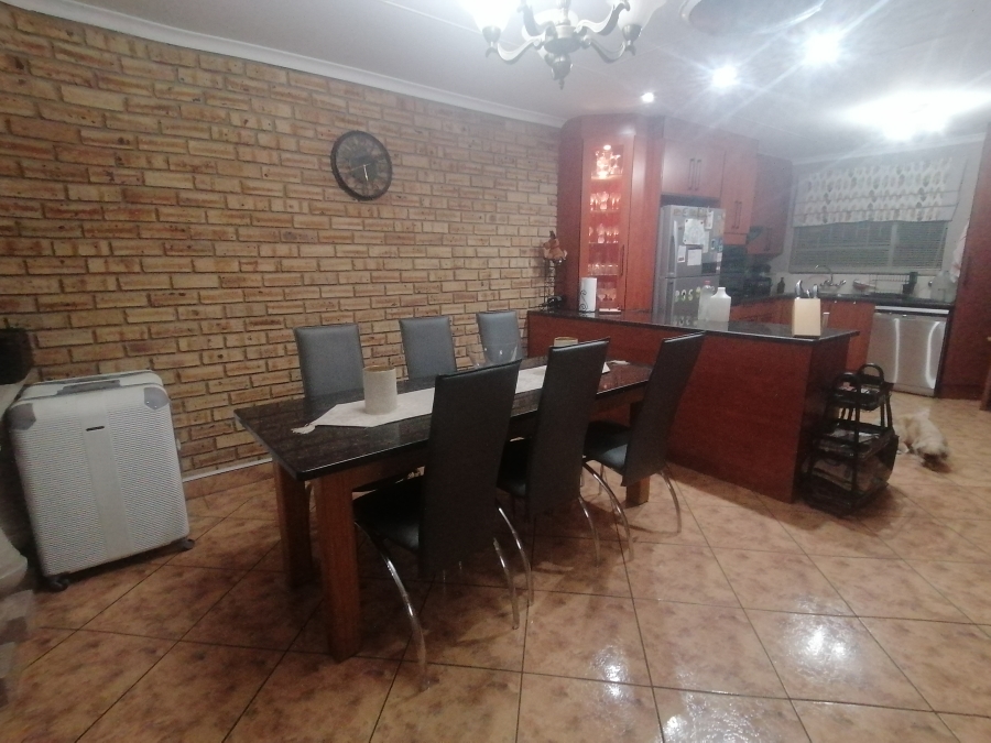 3 Bedroom Property for Sale in Noordheuwel Gauteng