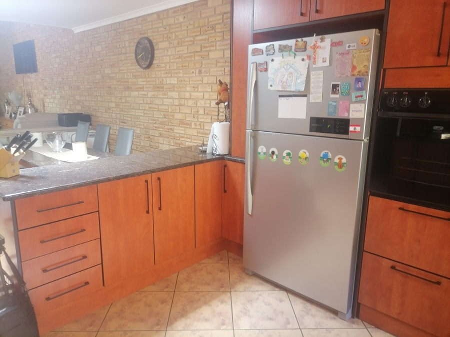 3 Bedroom Property for Sale in Noordheuwel Gauteng