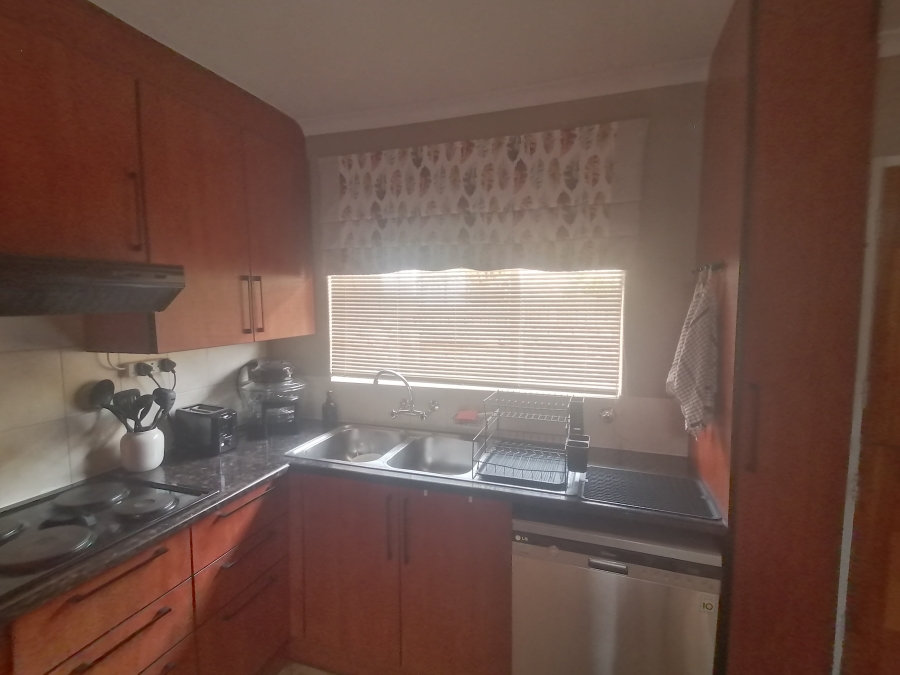 3 Bedroom Property for Sale in Noordheuwel Gauteng