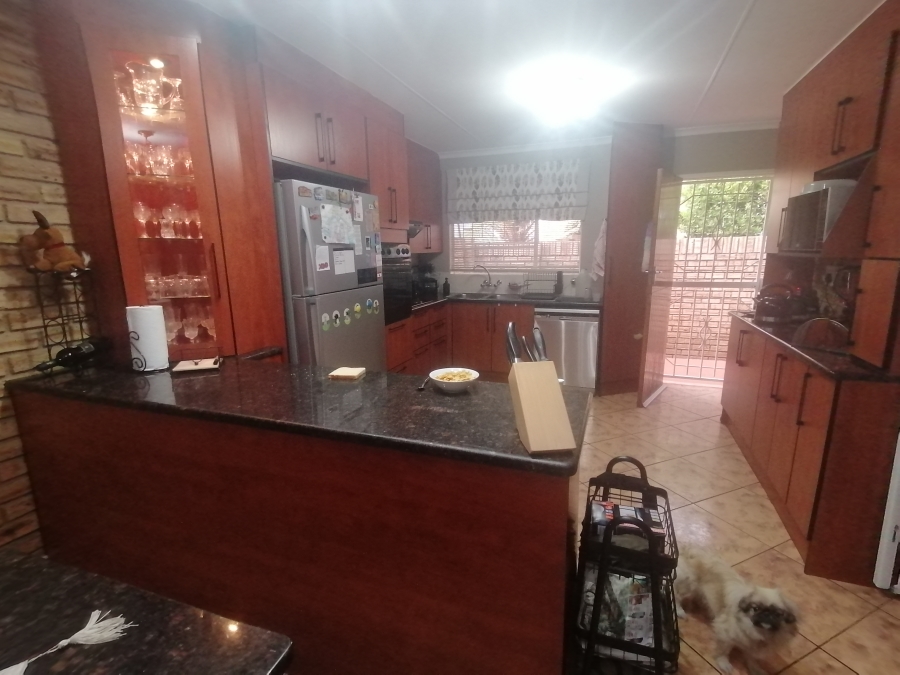 3 Bedroom Property for Sale in Noordheuwel Gauteng