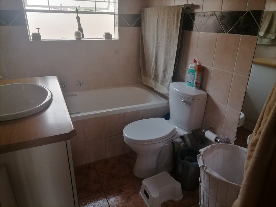 3 Bedroom Property for Sale in Noordheuwel Gauteng